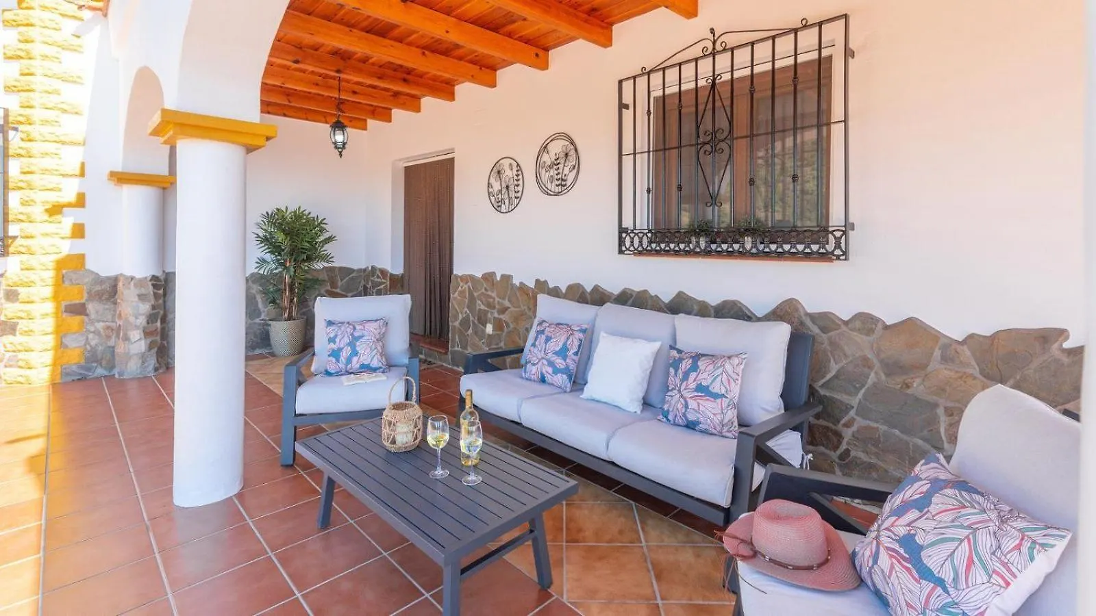 Villa Javier Sayalonga By Ruralidays Spain
