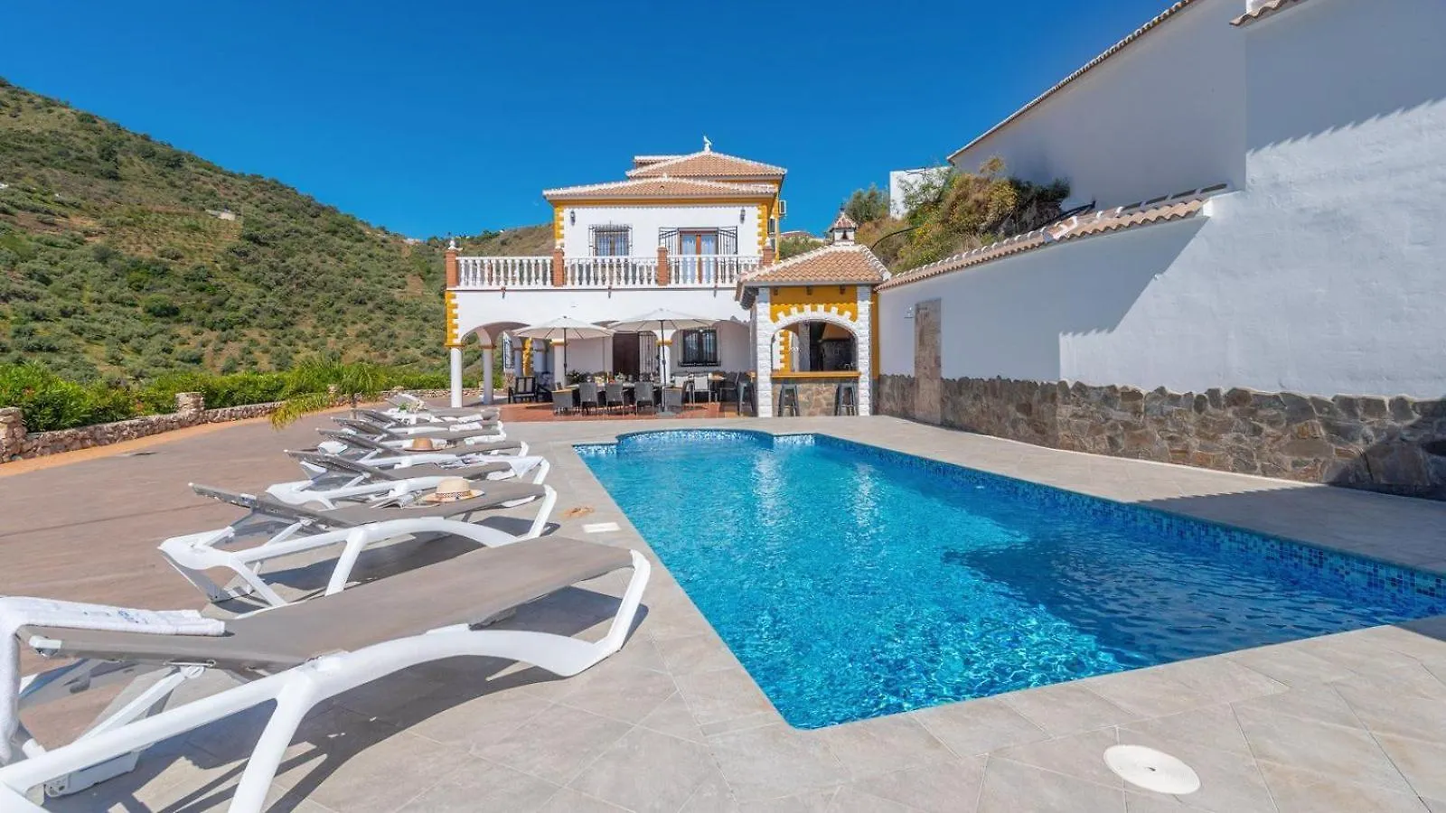 Villa Javier Sayalonga By Ruralidays