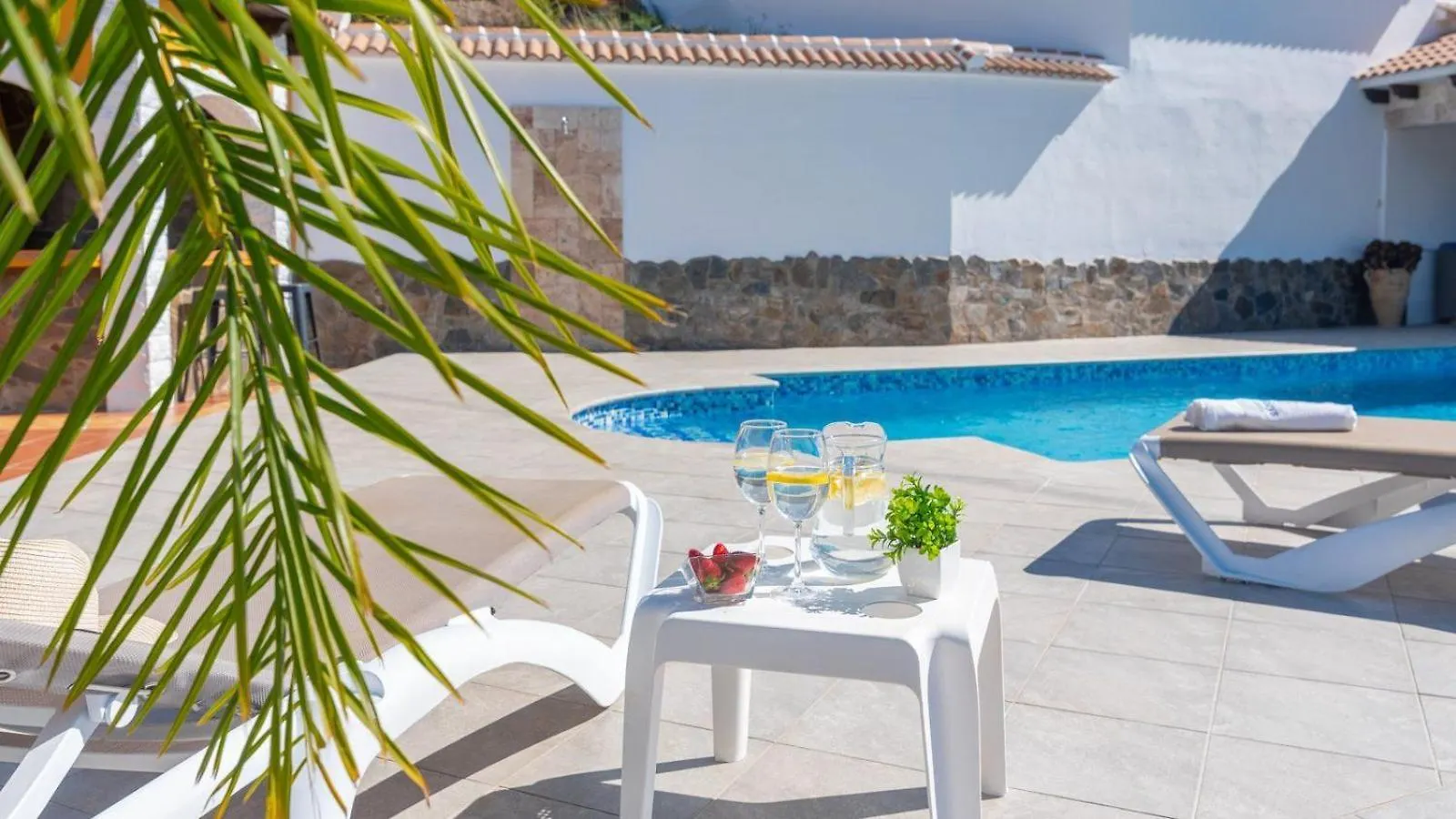 Villa Javier Sayalonga By Ruralidays Spain