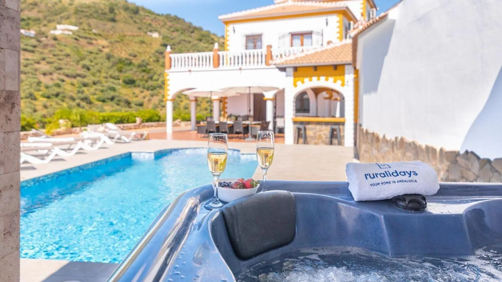Villa Javier Sayalonga By Ruralidays